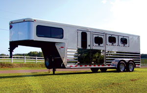 Sunlite 727 - Painted Aluminum Slant Load Gooseneck Horse Trailer