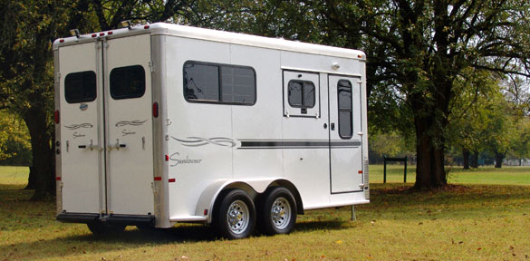 Sunlite 737 - Painted Aluminum Straight Load Horse Trailer