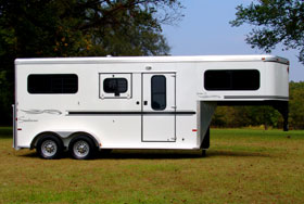 Sunlite 737 - Painted Aluminum Straight Load Gooseneck Horse Trailer