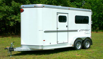 Sunlite C-525 - Painted Aluminum Straight Load Horse Trailer
