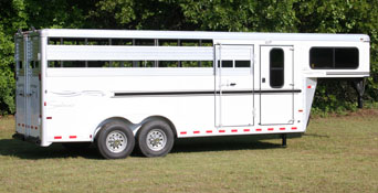 Stampede SL - Painted Aluminum Slant Load Gooseneck Horse Trailer